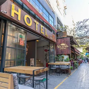 2* Ξενοδοχείο Viva La Butik